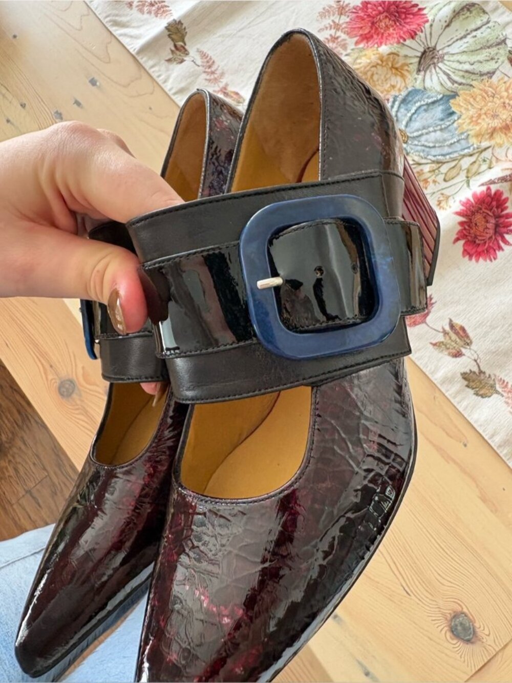JOHN FLUEVOG PATENT STRAP MARY JANE HEELS - Picture 10 of 12